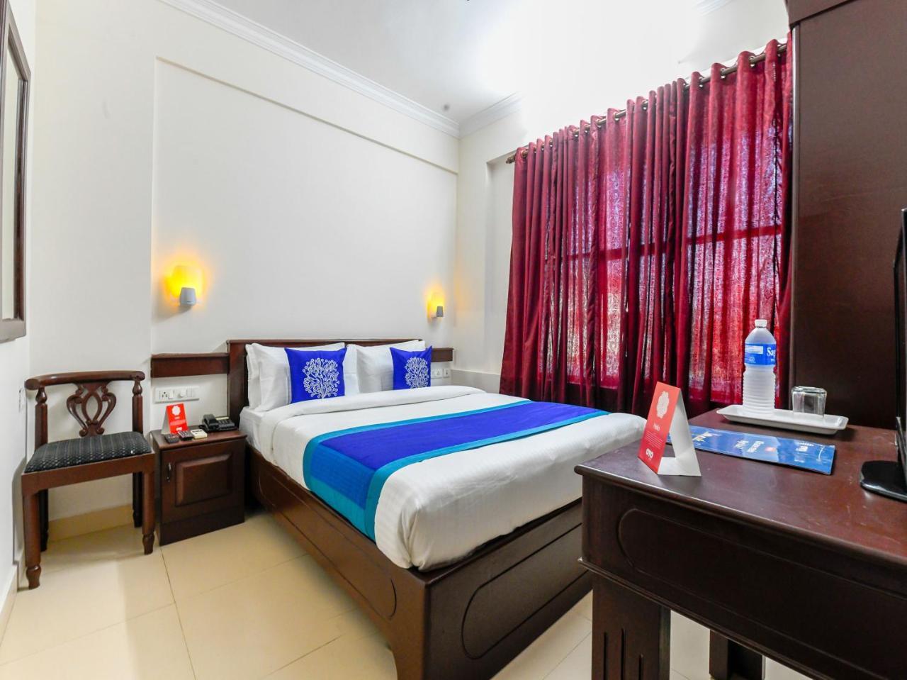 Oyo 11309 Hotel Green Land Residency Kochi Exterior foto