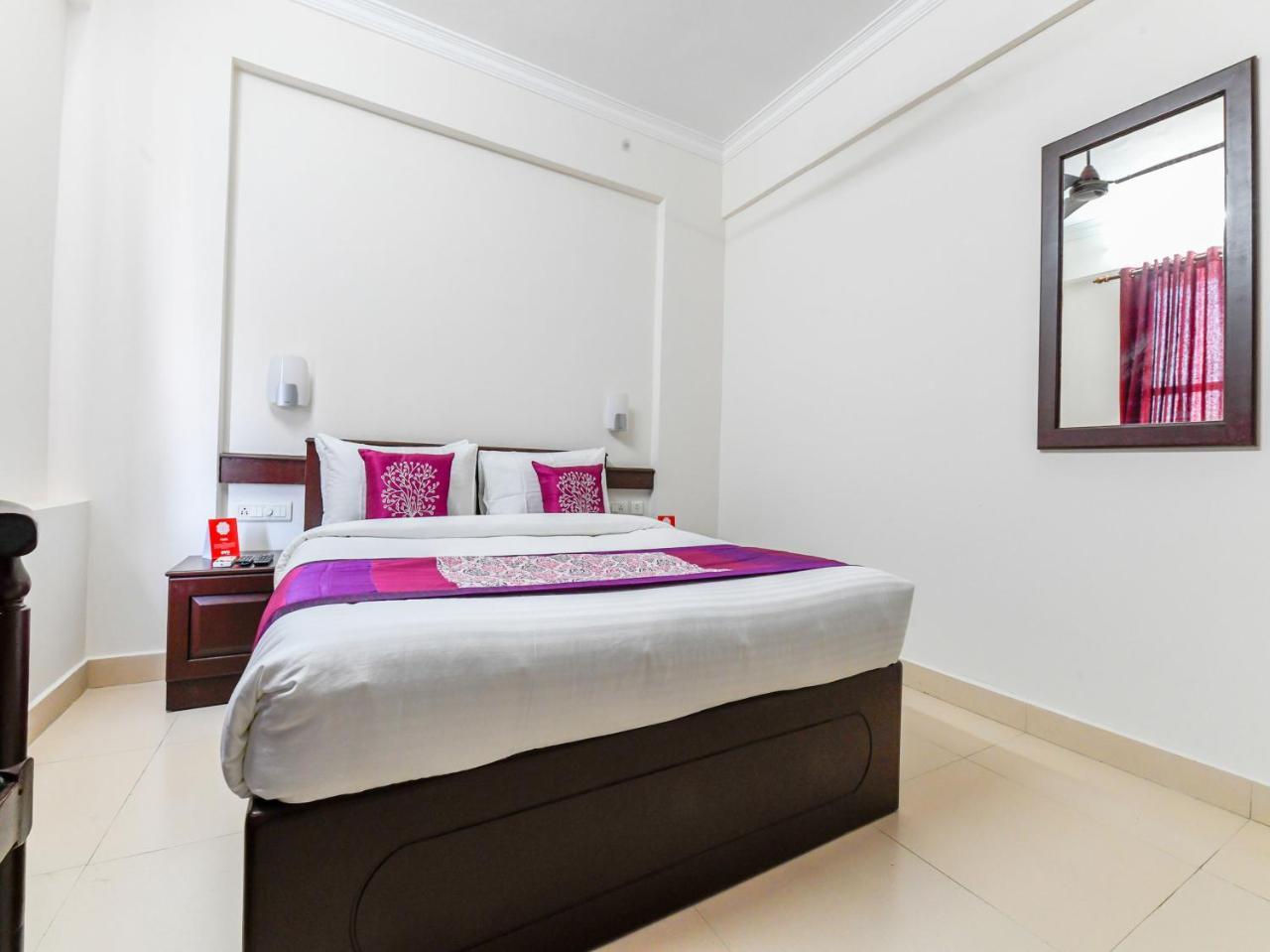 Oyo 11309 Hotel Green Land Residency Kochi Exterior foto